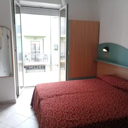 Alga Hotel 3*