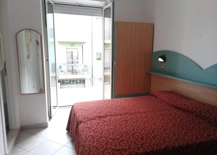 Alga Hotel 3*